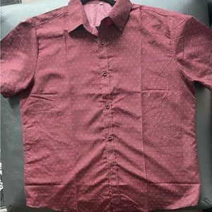 Short sleeve button down